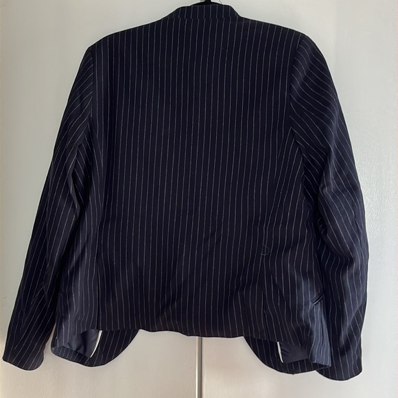 H&M navy and white blazer - Picture 3 of 6